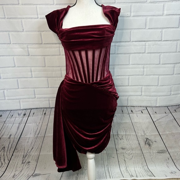Miss Circle Irisa Burgundy Draping Off Shoulder Corset Dress size Large - Picture 2 of 12